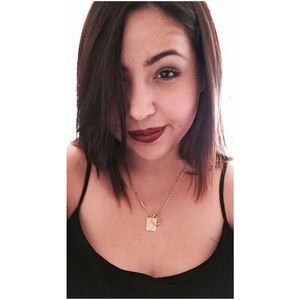 Meet your Posher, Elisa